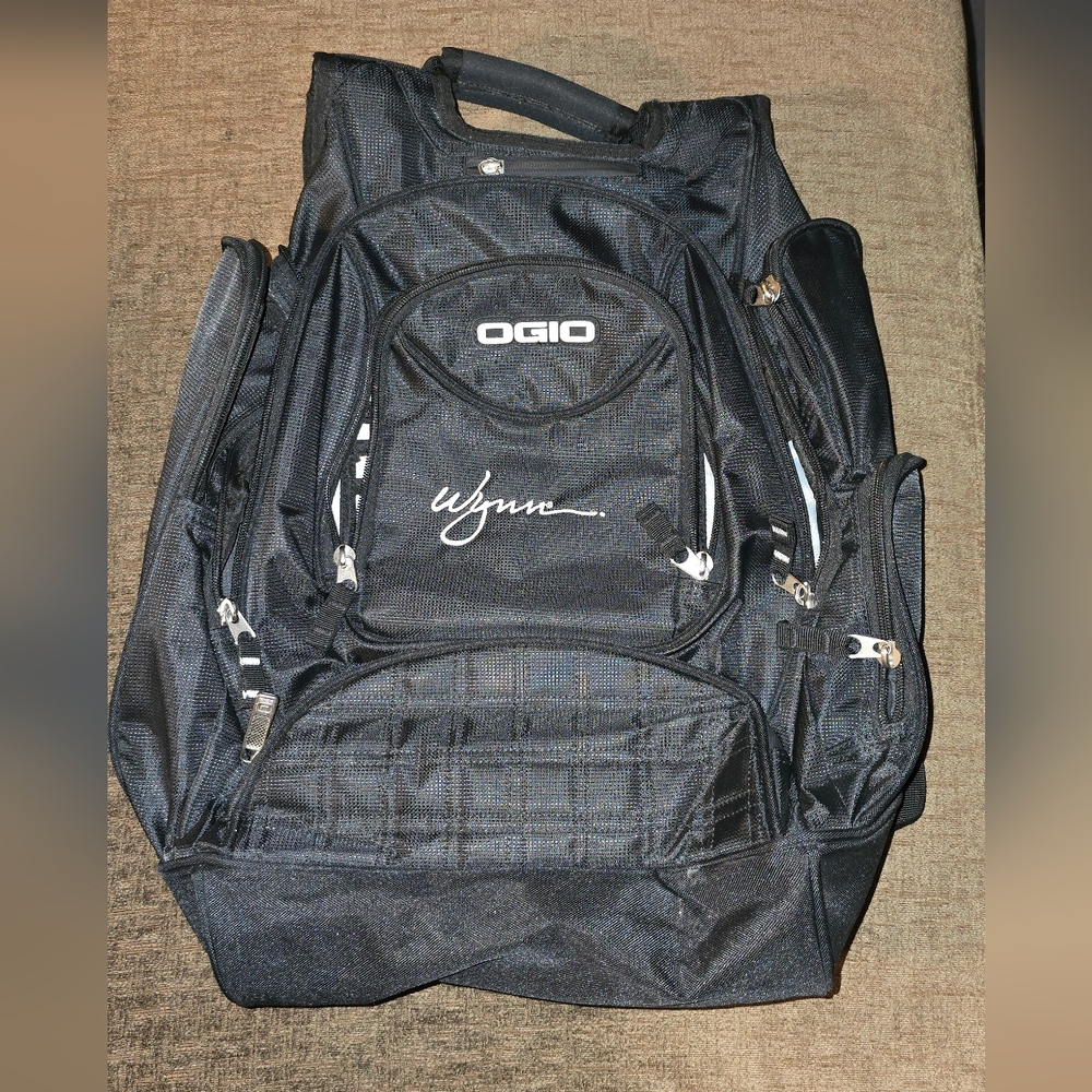 OGIO Black Signature Backpack - Picture 2 of 3